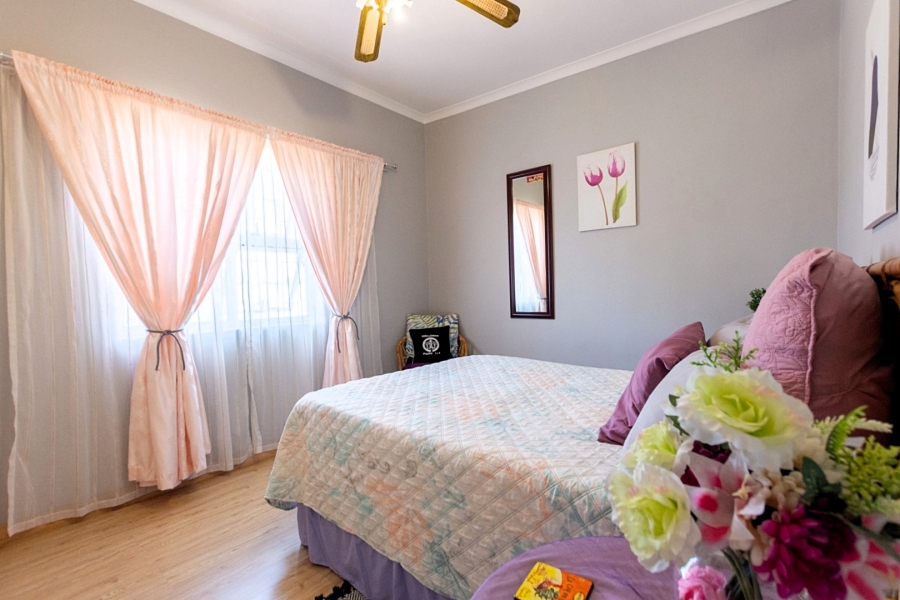 3 Bedroom Property for Sale in Bergzicht Western Cape